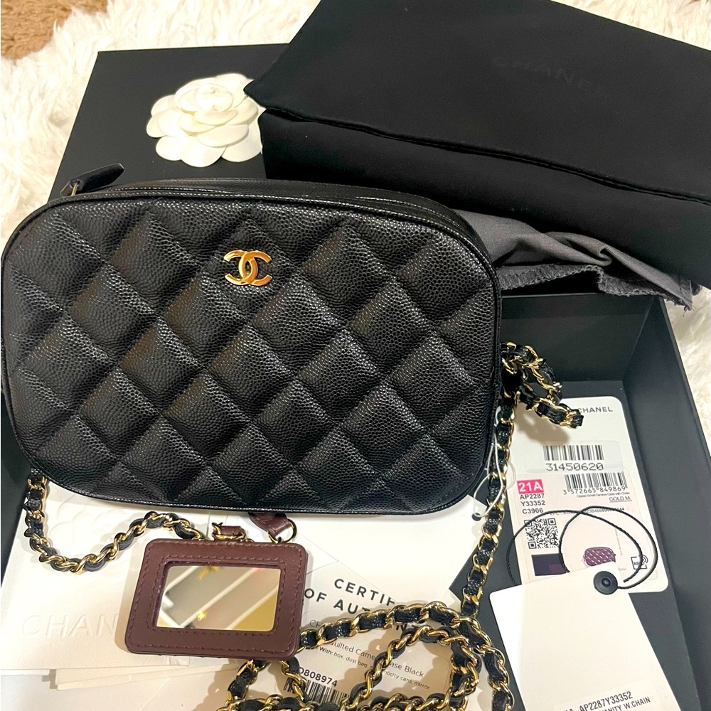 SOLD !!! Chanel caviar woc . Excellent authentic !